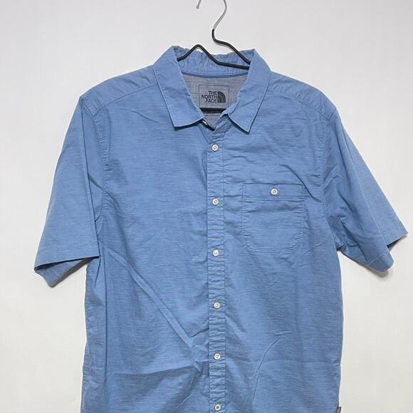 The North Face Button Down Short Sleeve Mens Shirt Light Blue Striped Pocket - Picture 8 of 8